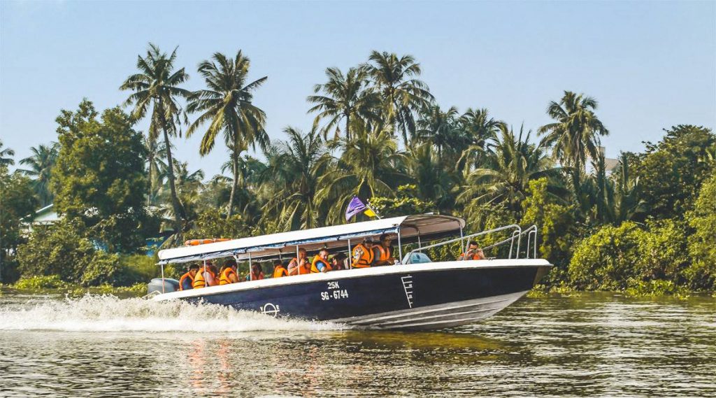 Cu Chi Tunnels tour by speedboat