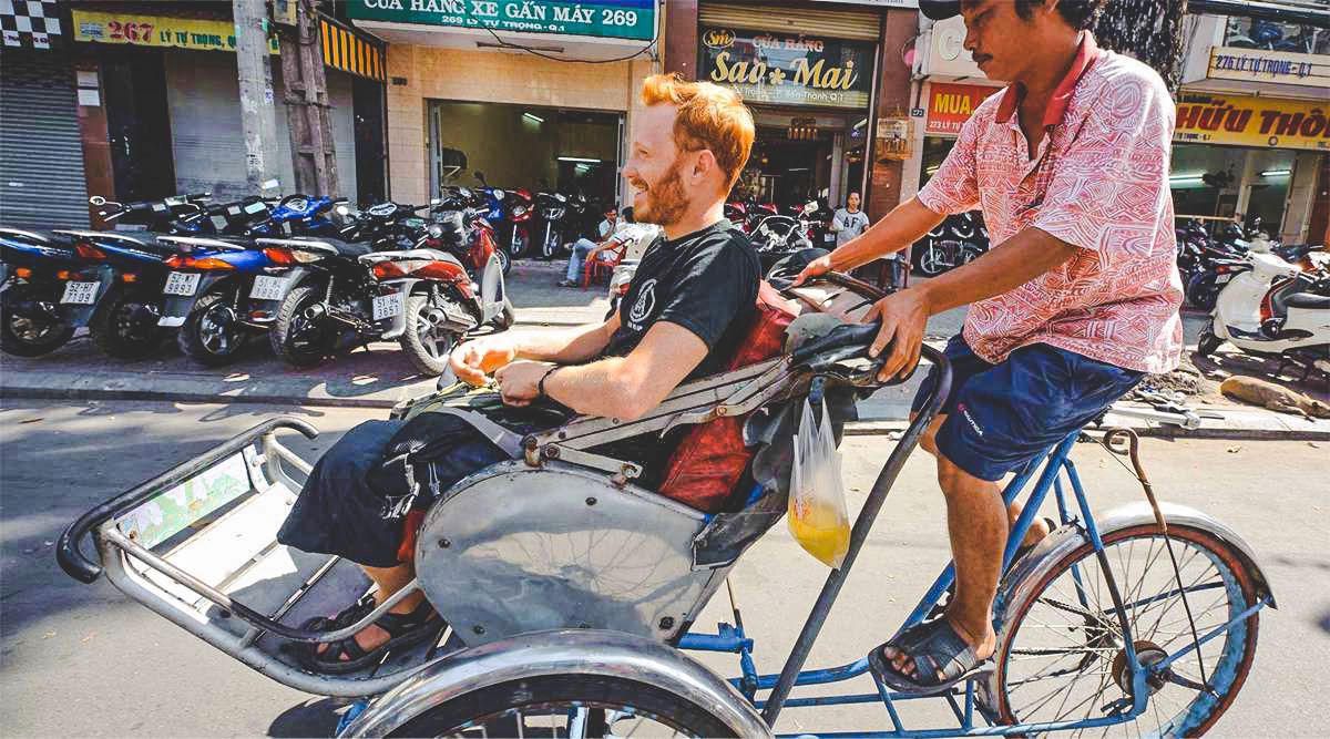Cyclo tour Saigon