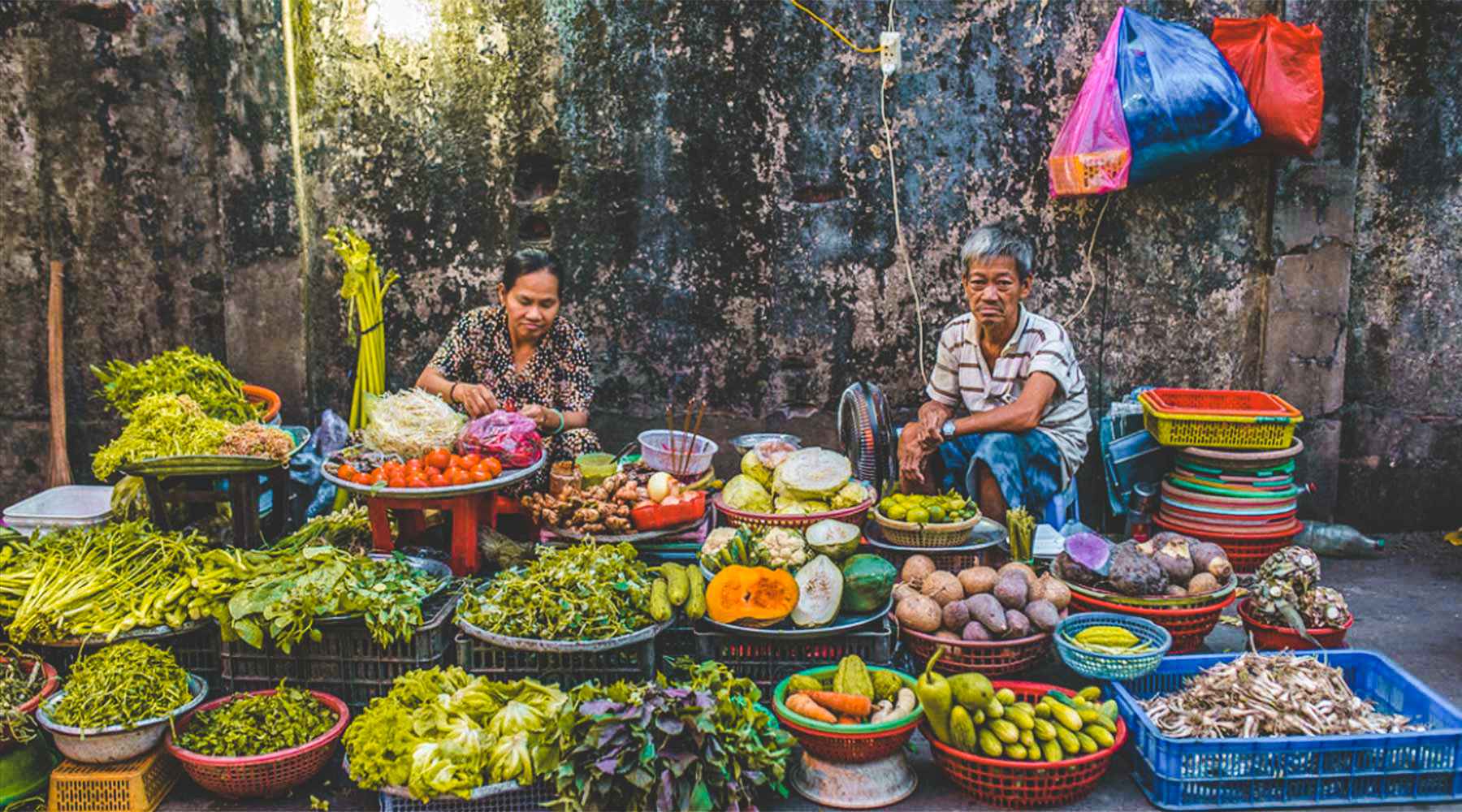 Top 10 best markets  in Vietnam  2022 localvietnam