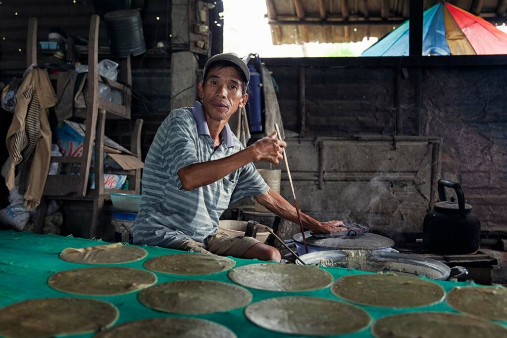 rice paper making in Hoi An