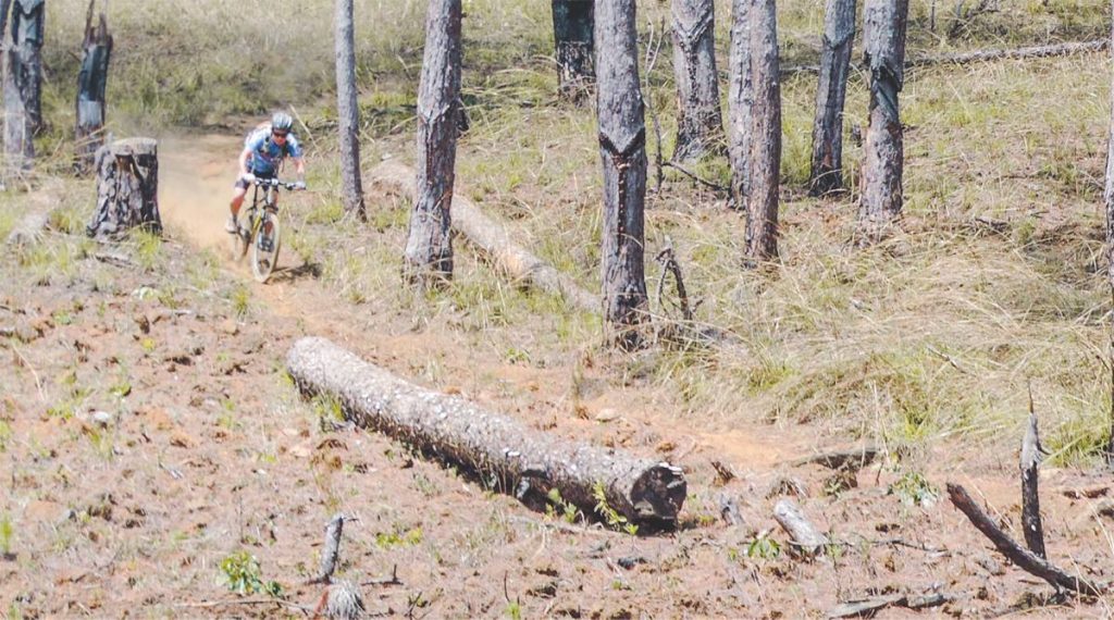 Crazy 8 mountain biking Dalat