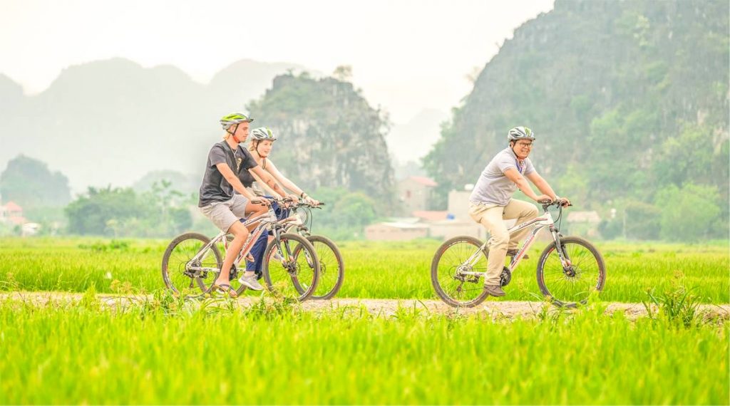 biking in Ninh Binh