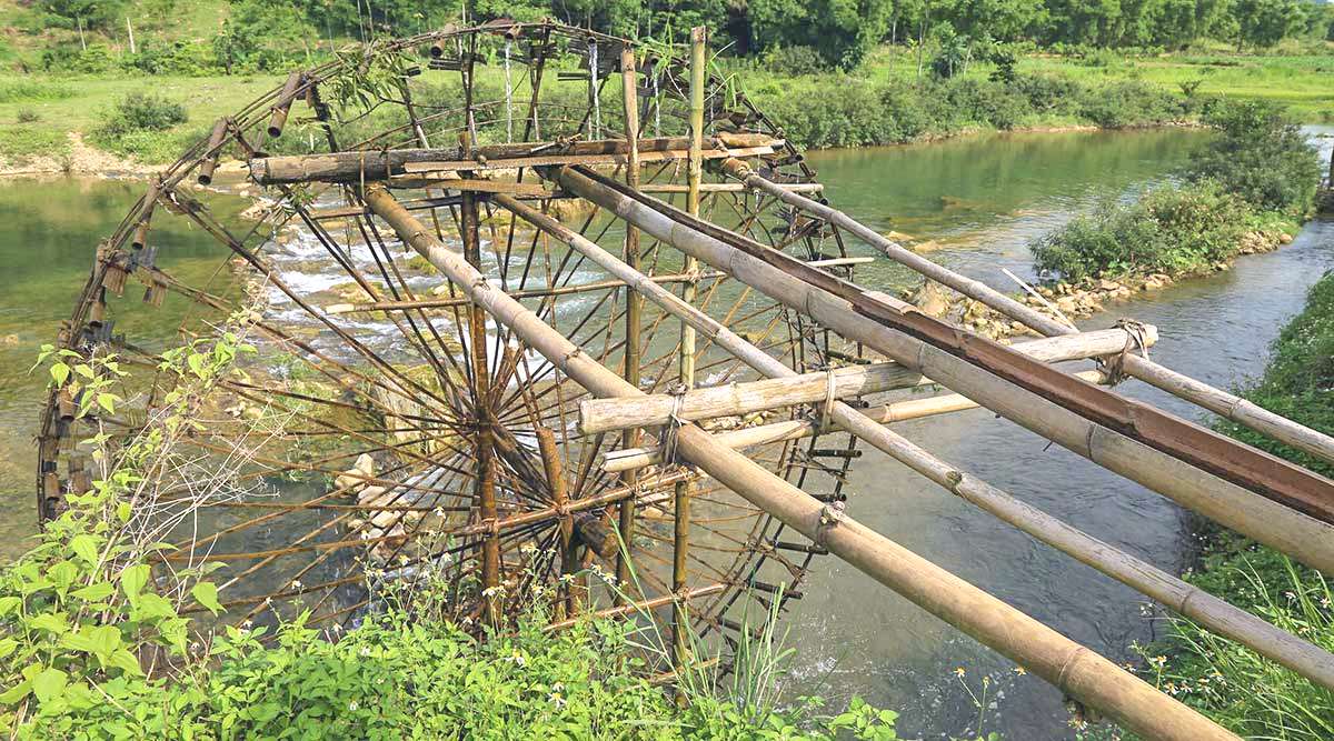 Pu Luong water wheel