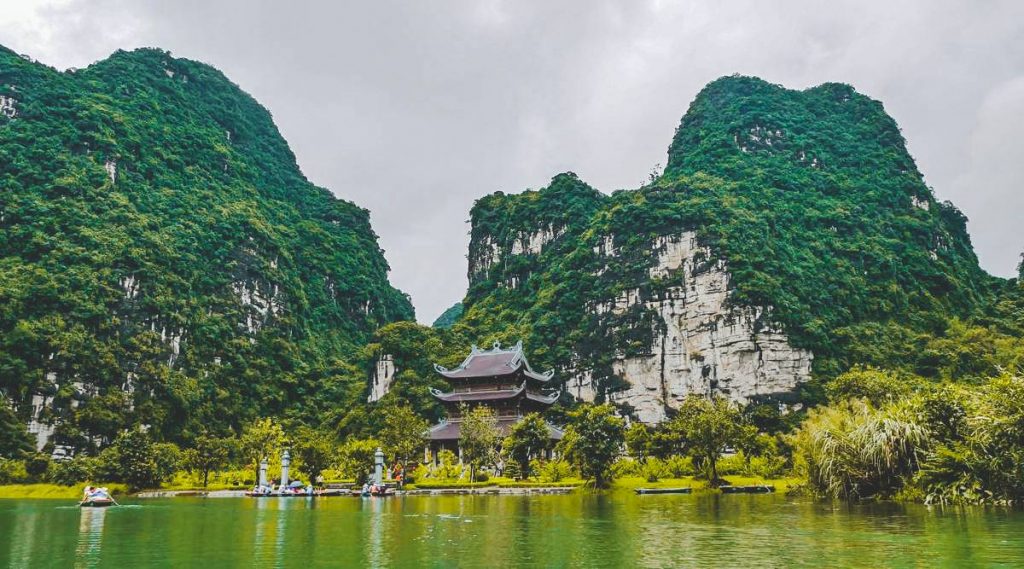 Trang An boat trip in Ninh Binh