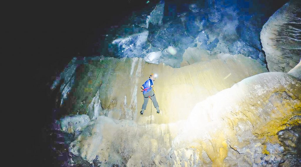 Tu Lan Cave