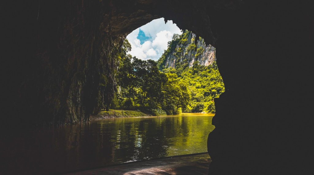 cave Ba Be lake