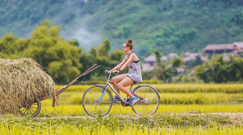 Cycle through Mai Chau countryside