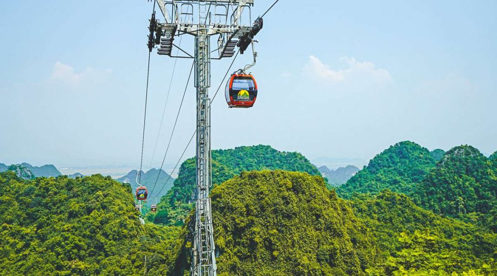 cable car to Perfume Pagoda