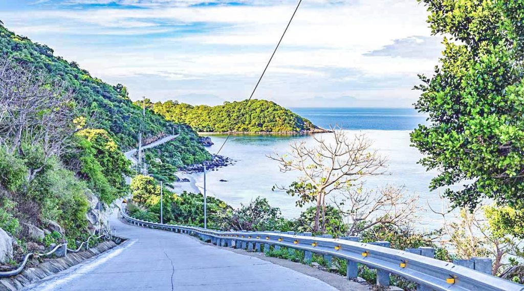 Cham Island road