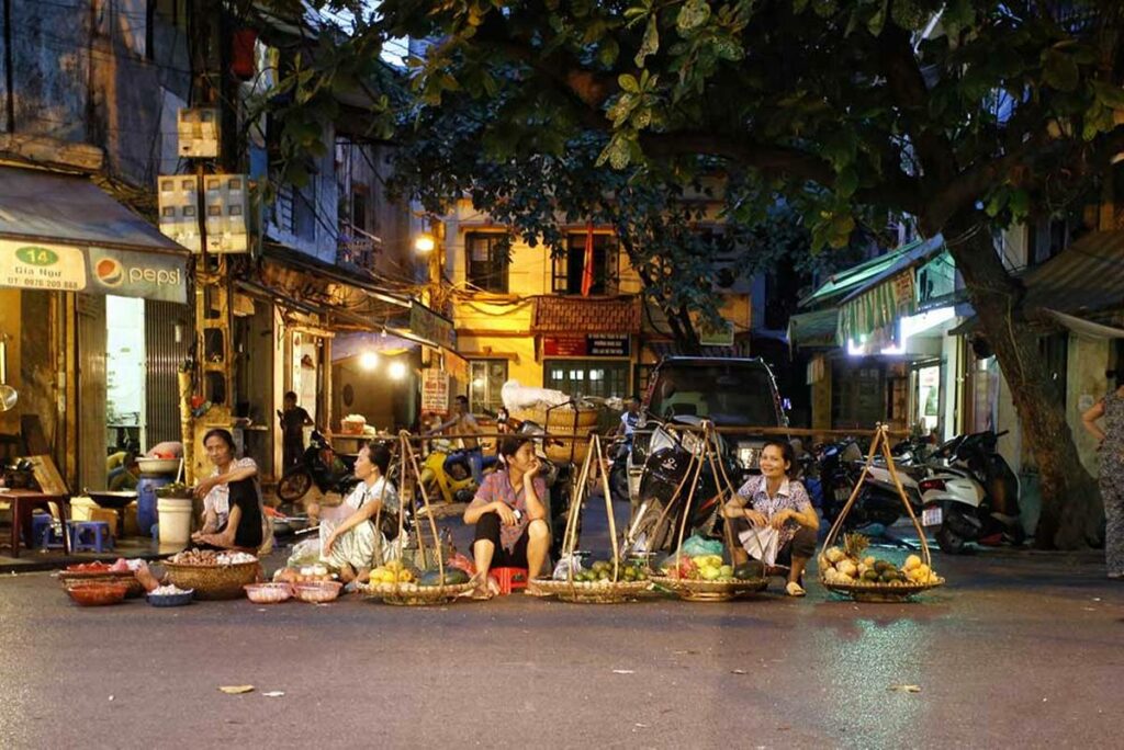 hanoi old quarter street food tour