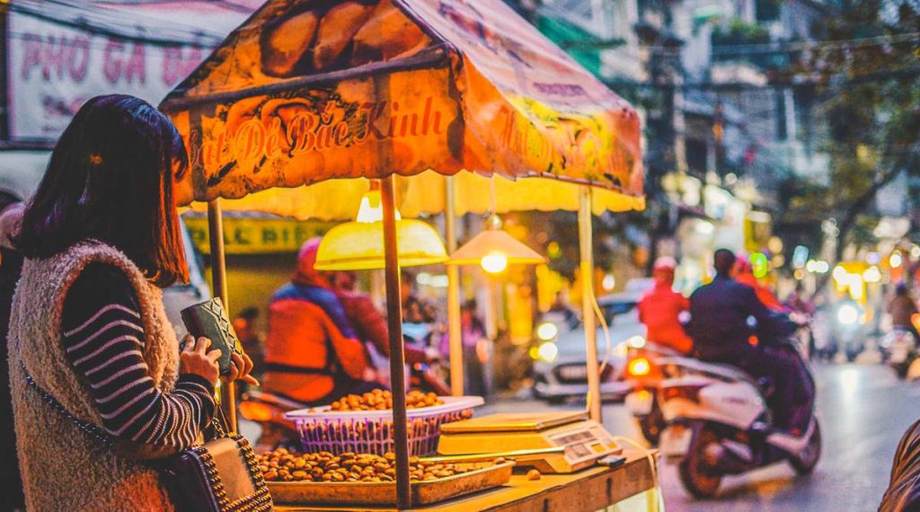 Hanoi Street Food Tour At Night Localvietnam 7295