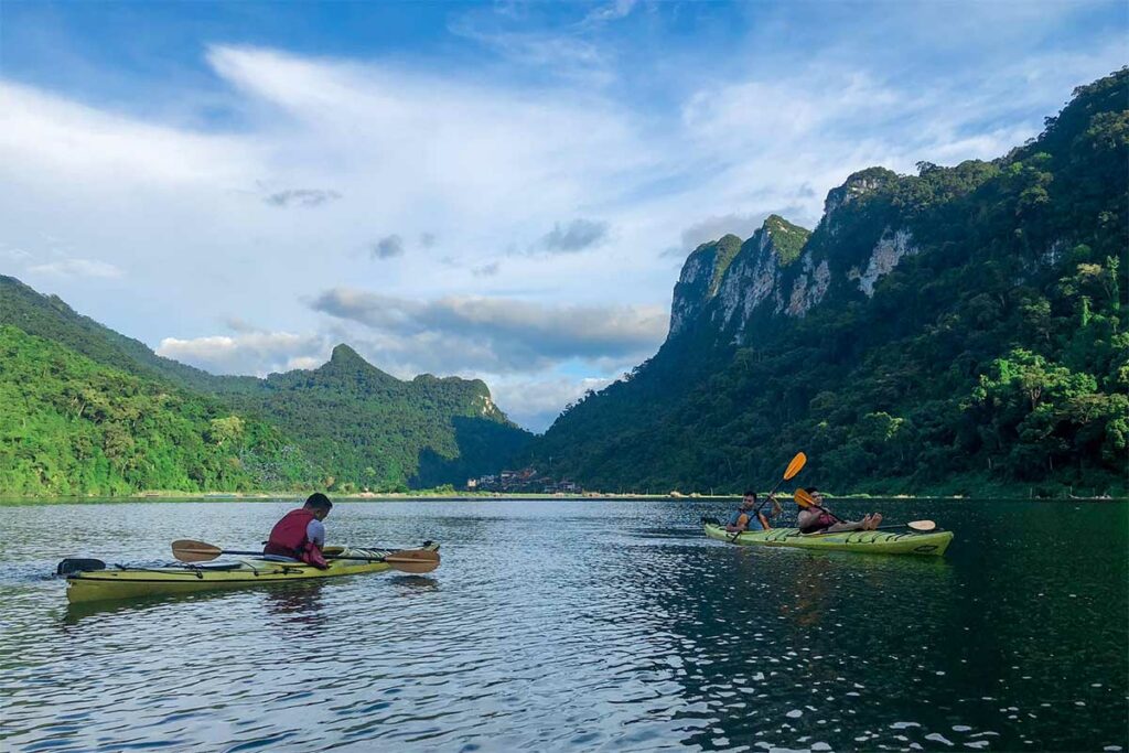 kayaking in Ba Be Lake