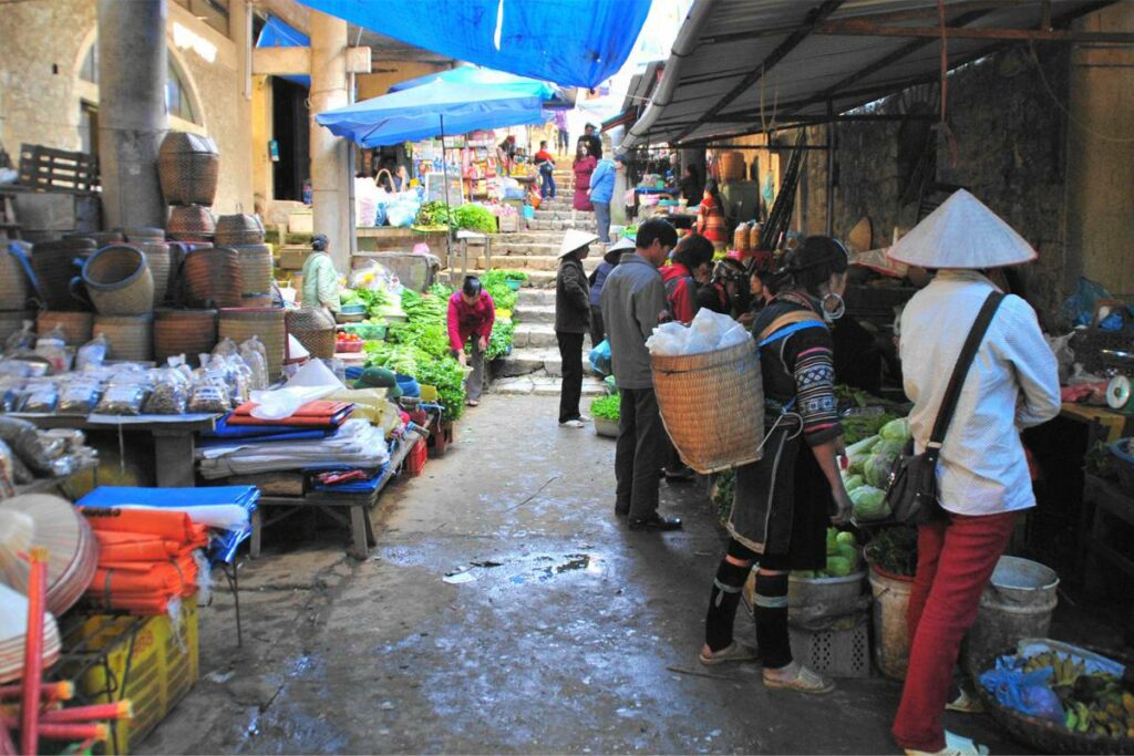 markets around Sapa