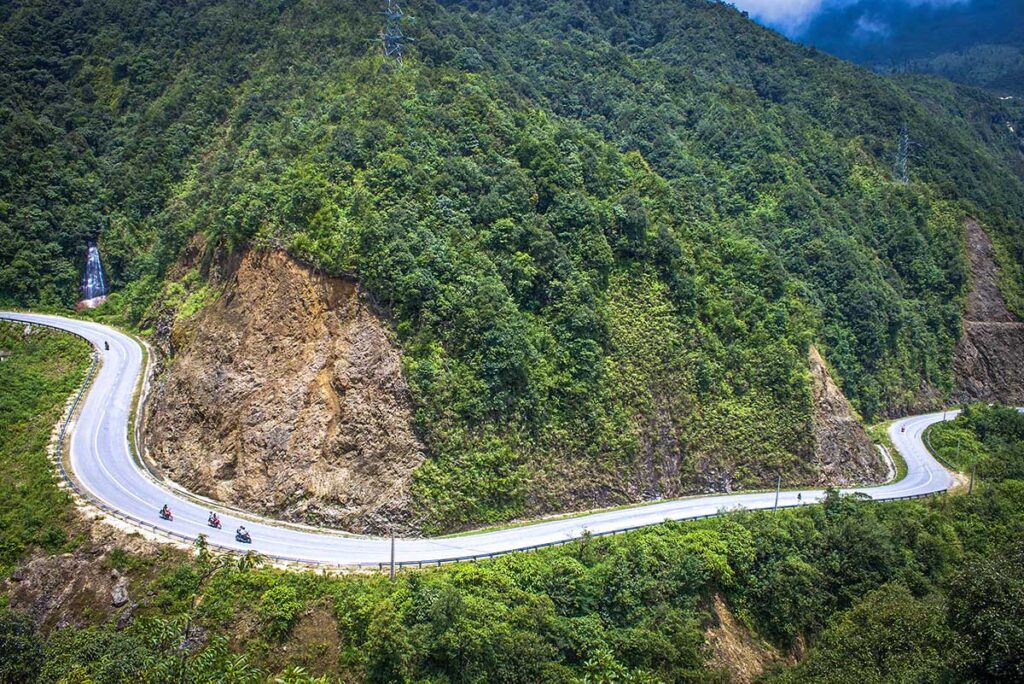 The road of Tram Ton Pass winding through the mountains