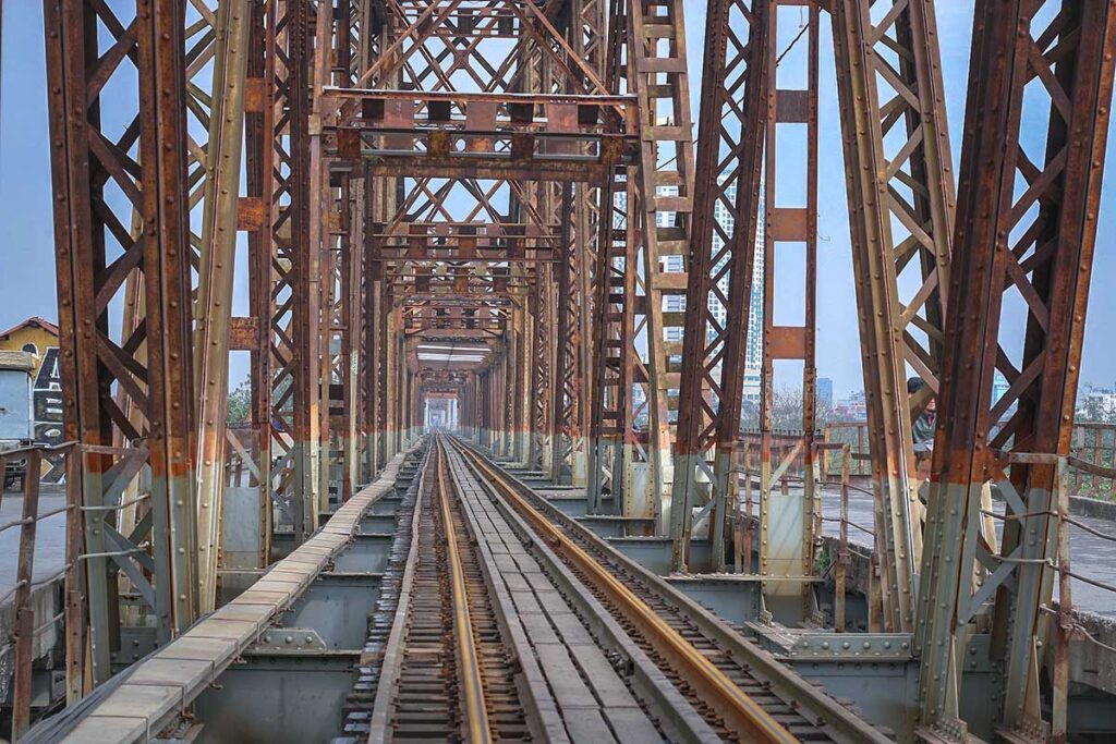 The railway track of Long Bien Bridge
