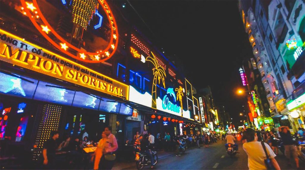 nightlife in Bui Vien street