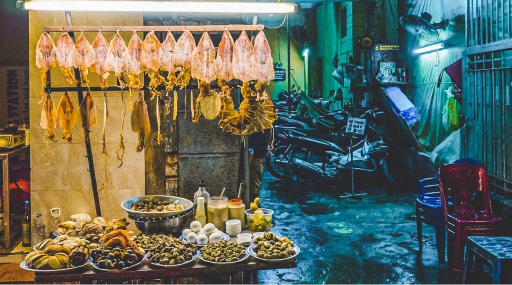 street food at Bui Vien street