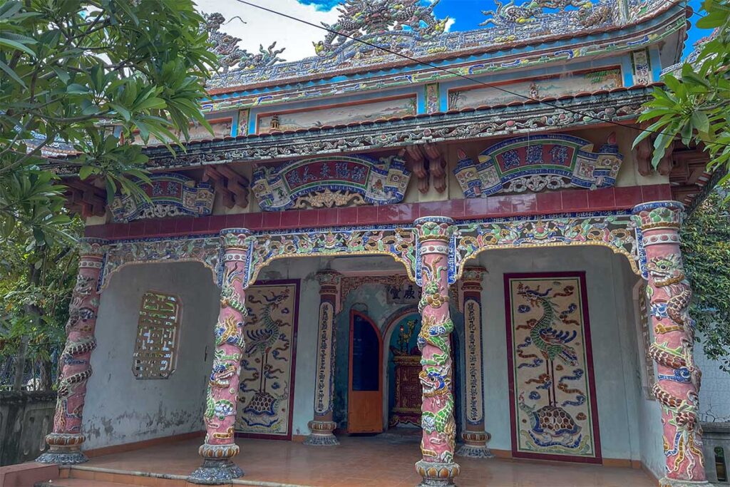 The small but colorful Thai Duong Phu Nhan Temple located in the fishing village at Thuan An Beach