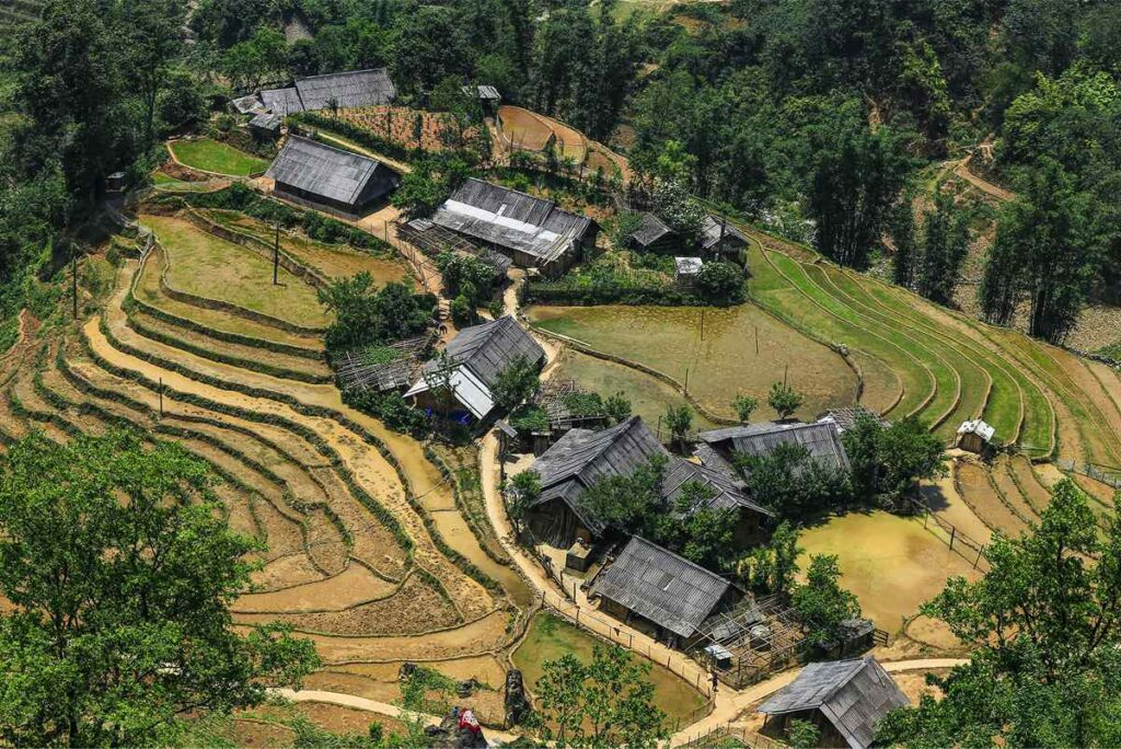 Sapa trekking Y Linh Ho village