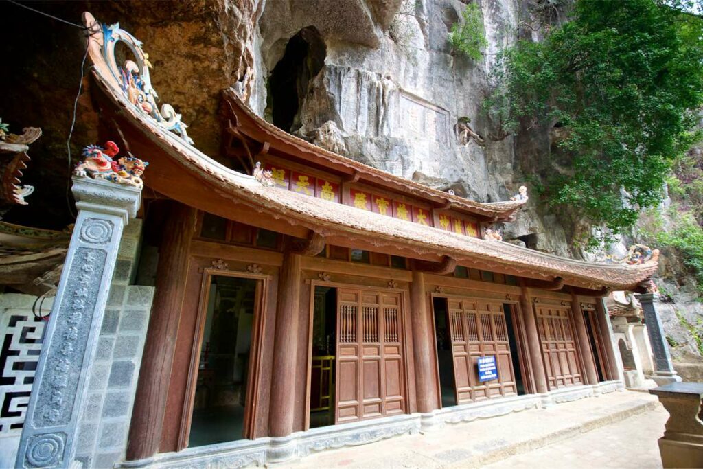 Bich Dong pagoda