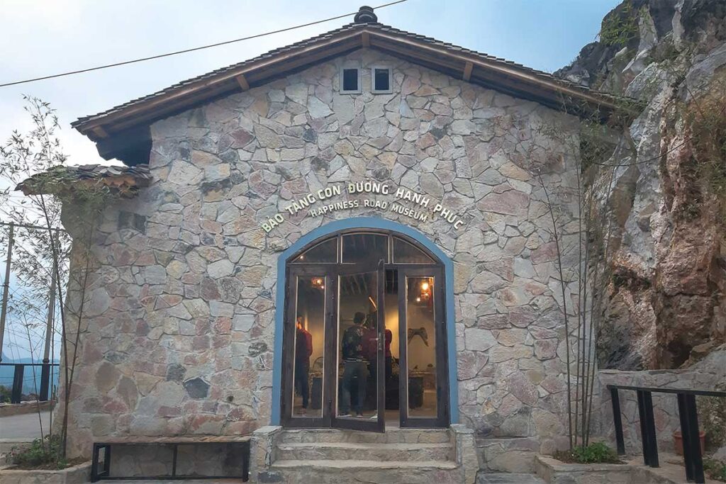 The entrance of the Happiness Museum on Ma Pi Leng Pass, a small building dedicated to the history of the pass.