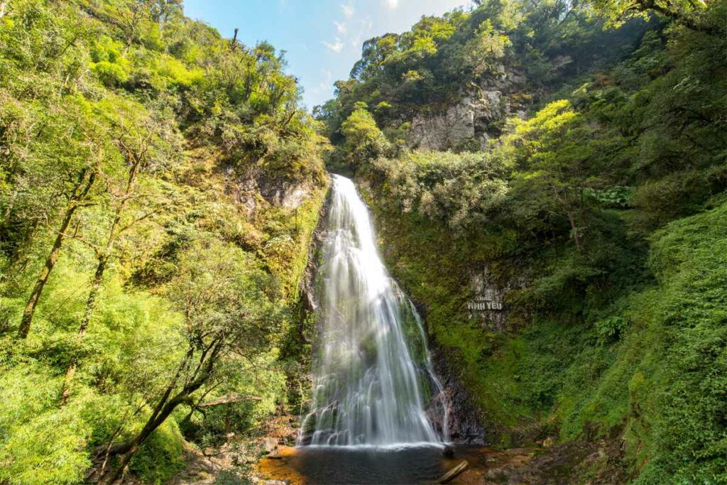 Love Waterfall in Sapa - Visiting Sapa's best waterfall