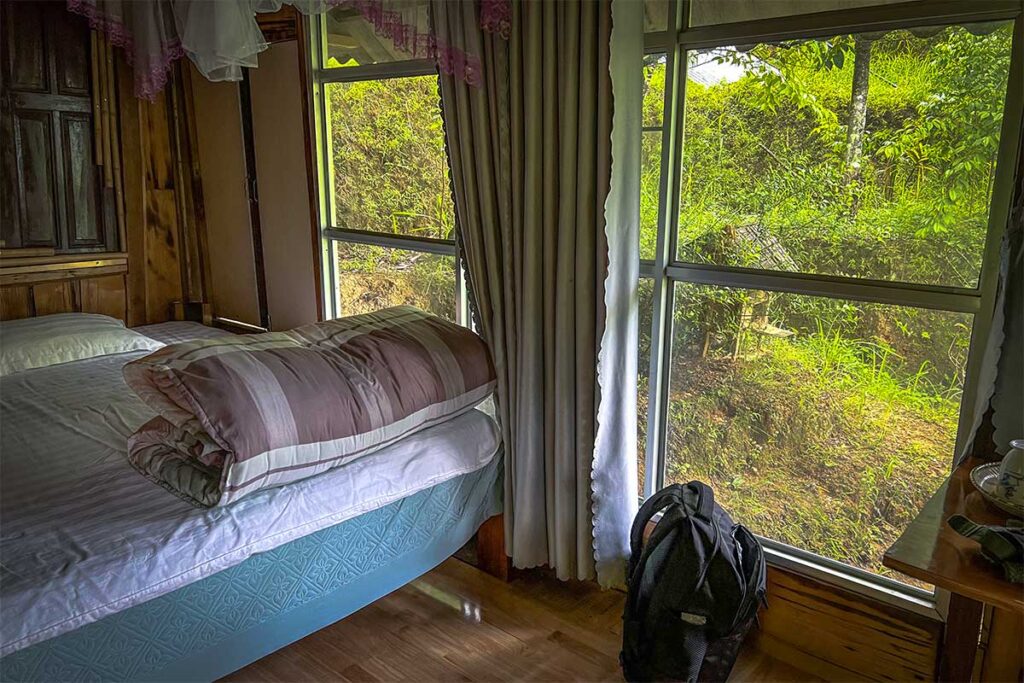 A bedroom insight Mu Cang Homestay