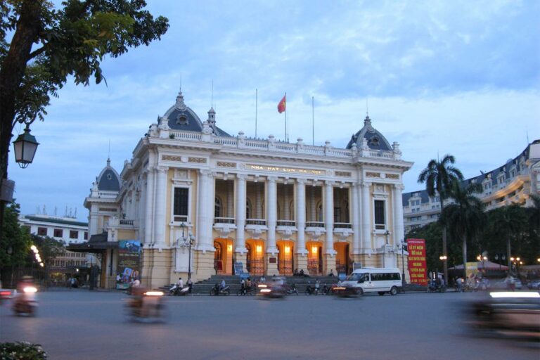 Hanoi Opera House - 4 highlights when visiting