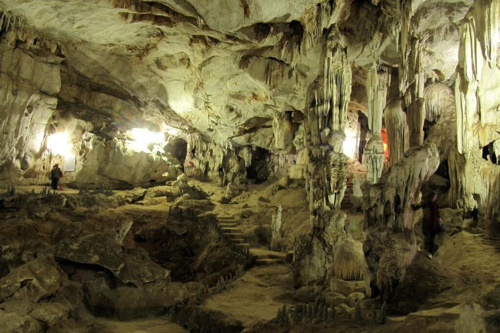 Moc Chau cave