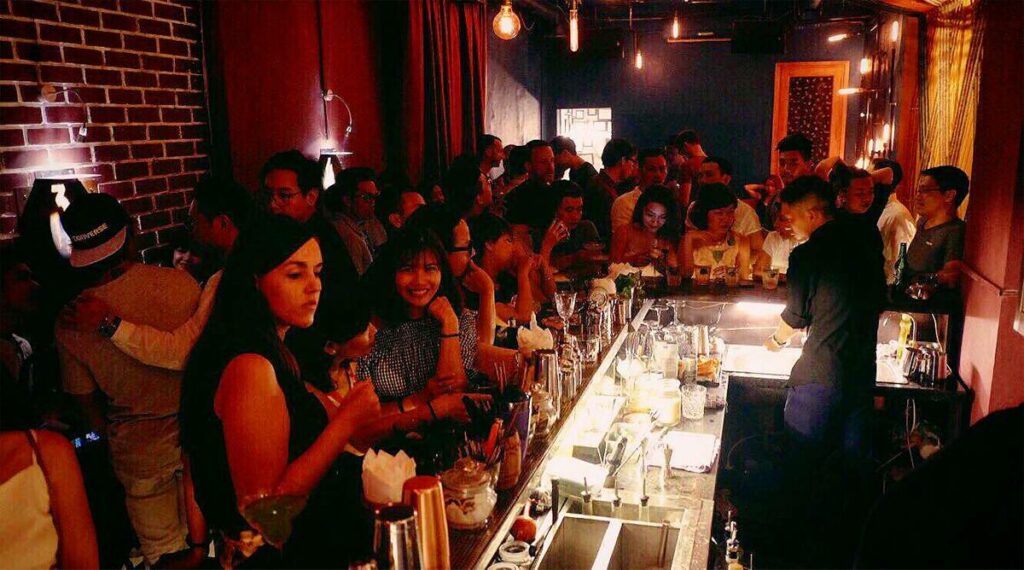 Nê Cocktail Bar nightlife in Hanoi