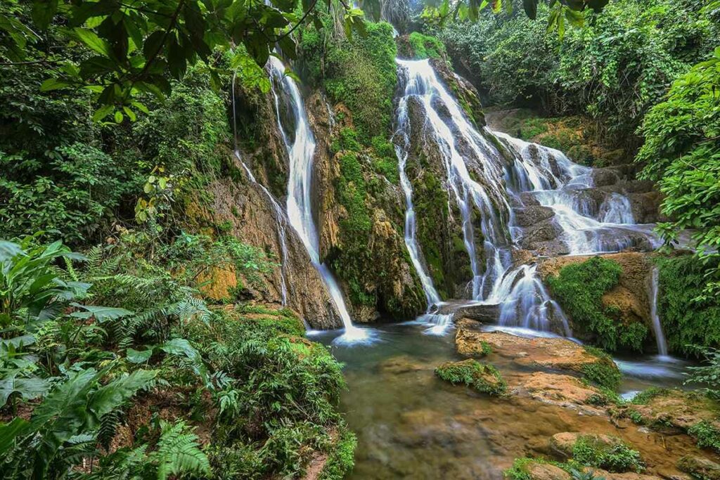 Pung waterfall in Mai Chau