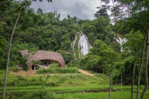 Tat Nang waterfall Mai Chau