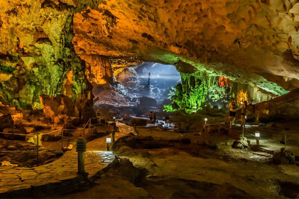 Hang Sung Sot Paradise Cave in Halong Bay