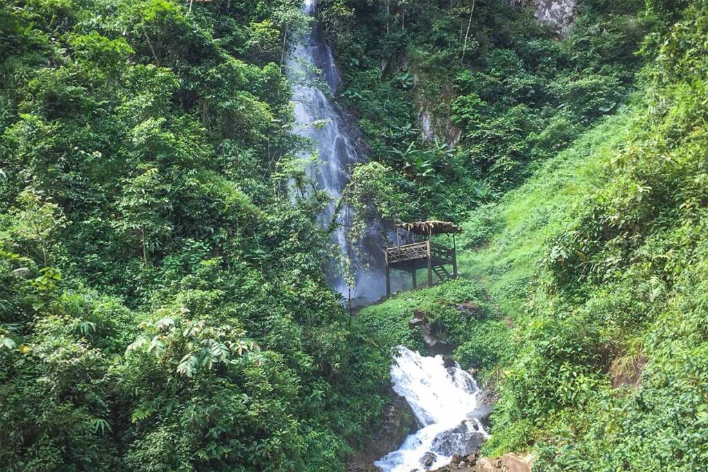 Cao Pha Waterfall seen along the road of Khau Pha Pass