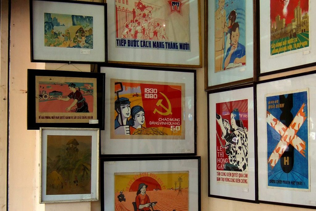 Propaganda Posters Vietnam souvenirs