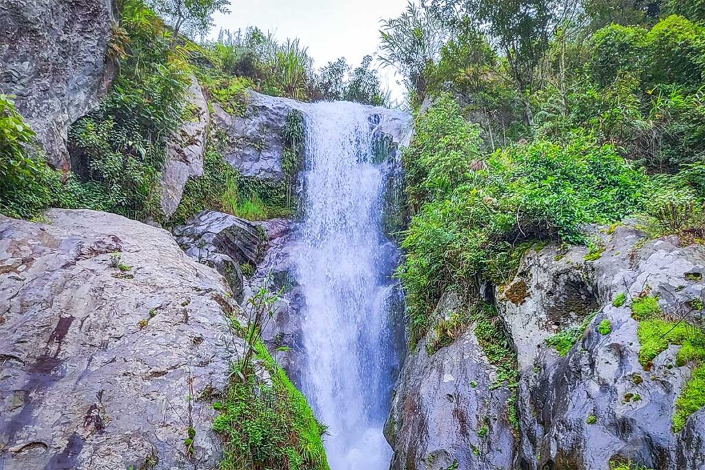 Pu Nhu waterfall in Mu Cang Chai