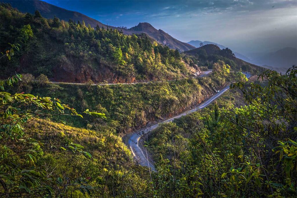 A scenic road through Sin Ho Plateau in Lai Chau Province