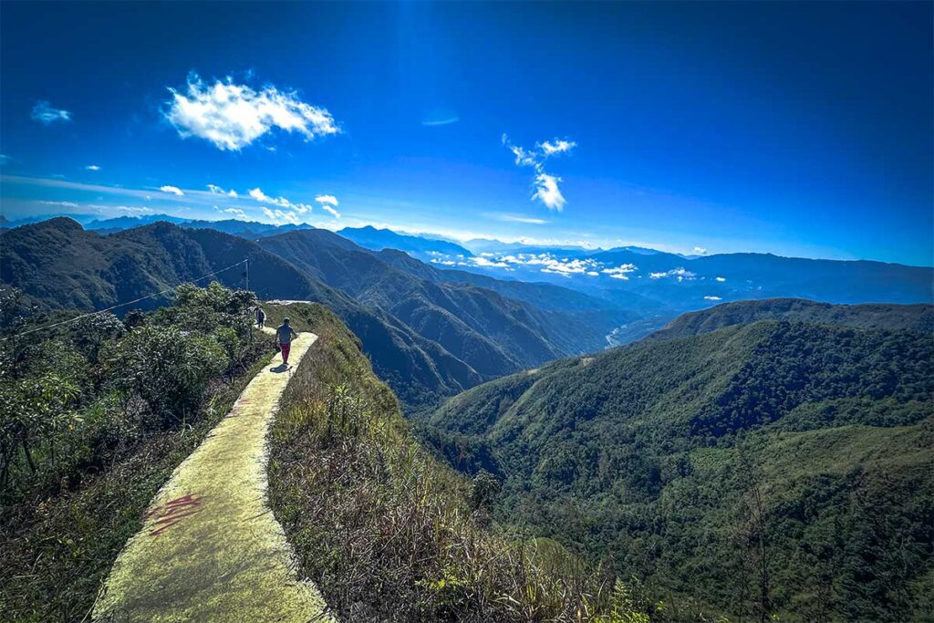 A small path on top of a mountain overlooking Sin Ho in Lai Chau