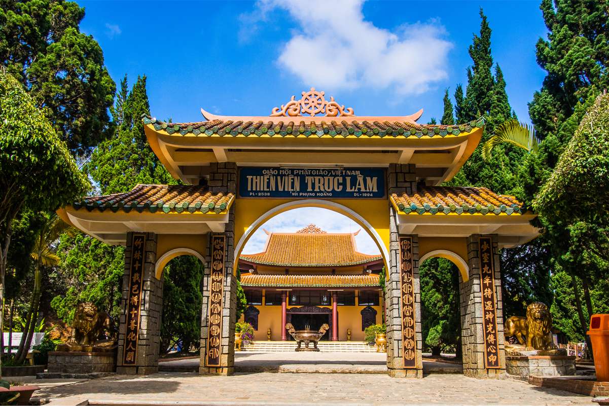 Tuyen Lam Lake Travel Guide 2023 9 Things To Do