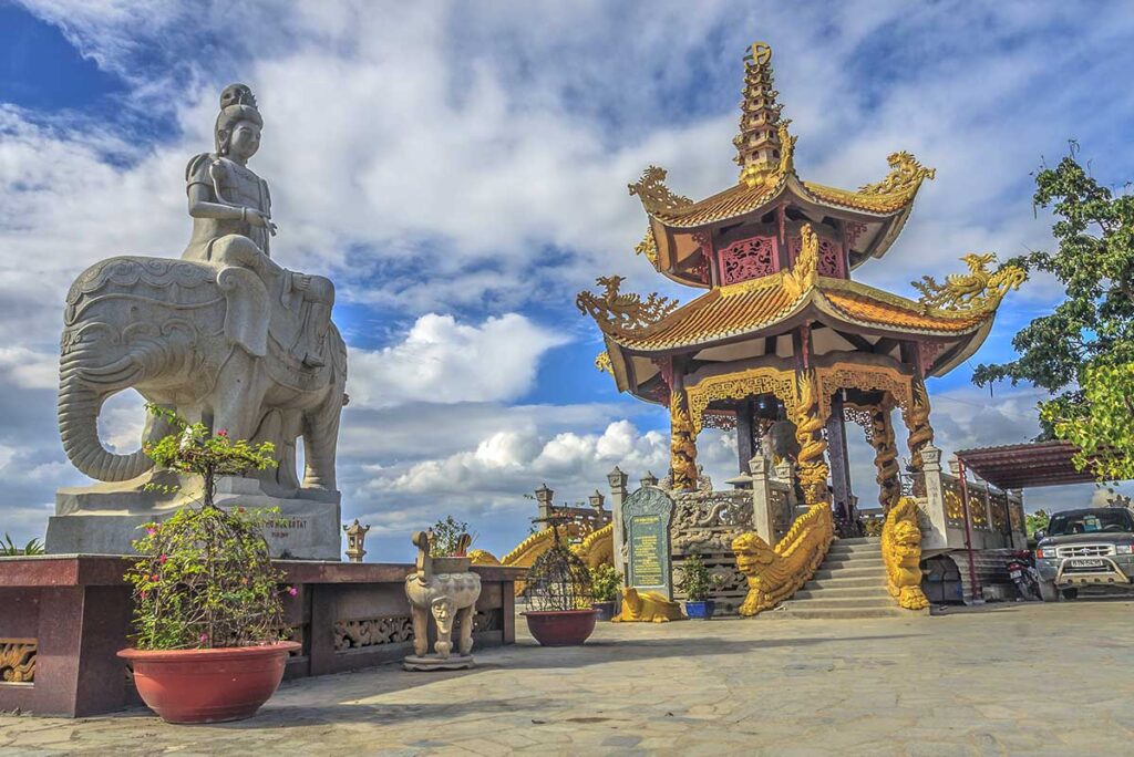 Chau Thoi Temple