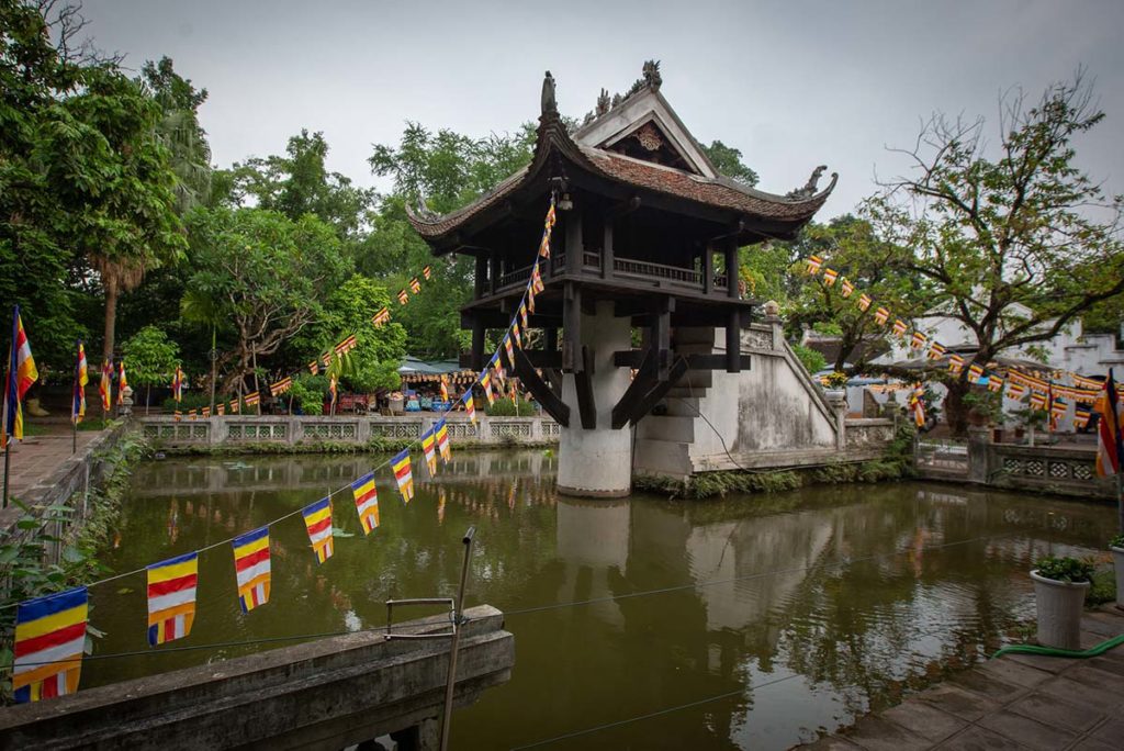 One Pillar Pagoda, Vietnam Travel Tips