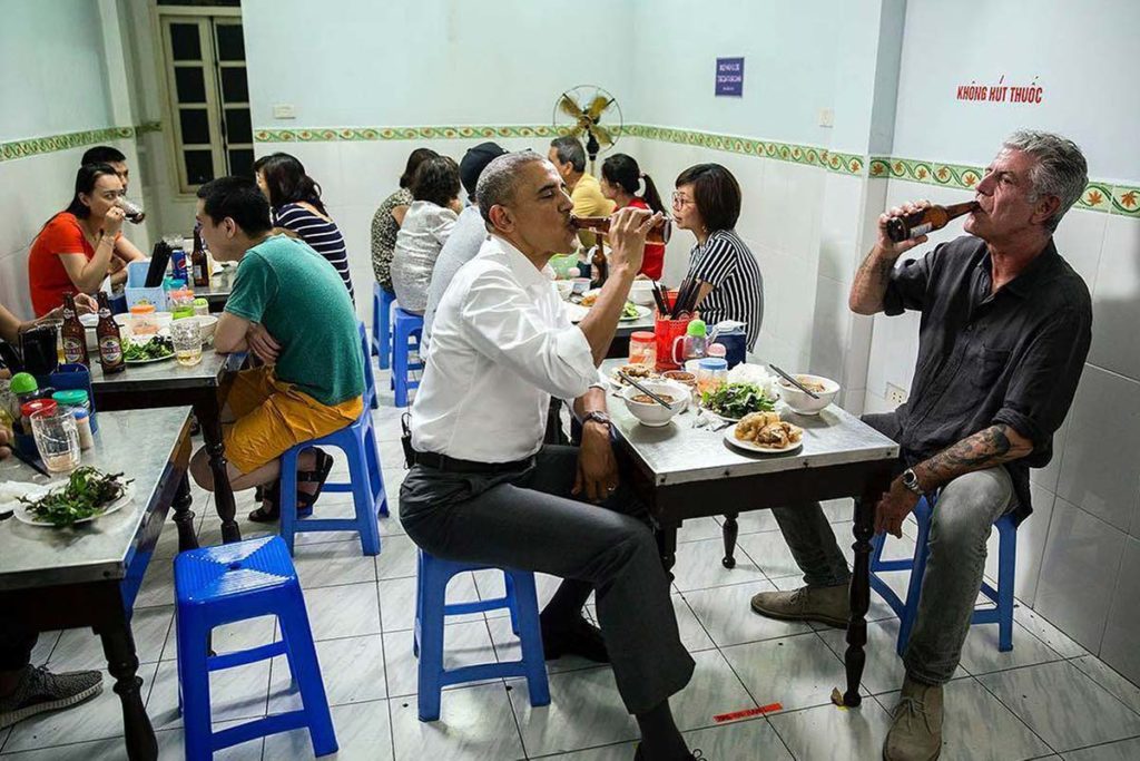 Obama and Anthony Bourdain eating Bun Cha in Hanoi