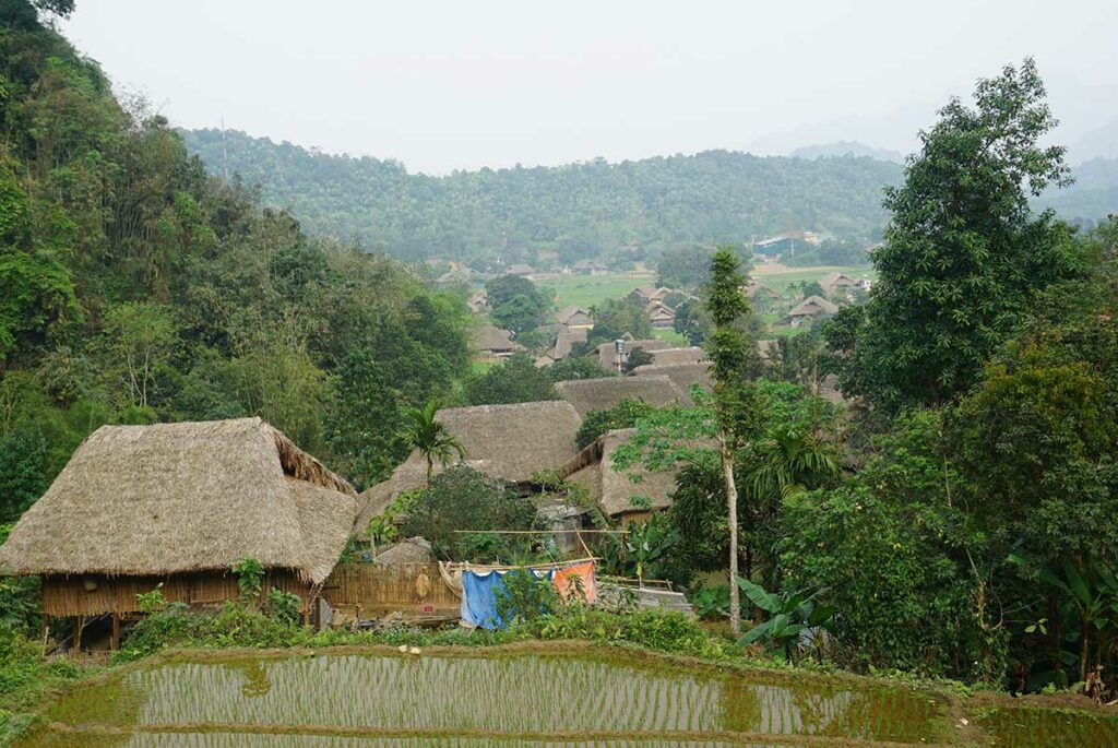 Viewpoint from the road over Thon Tha Village