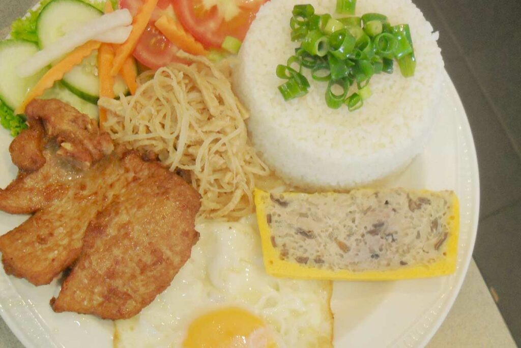 Cơm tấm - Vietnamese food