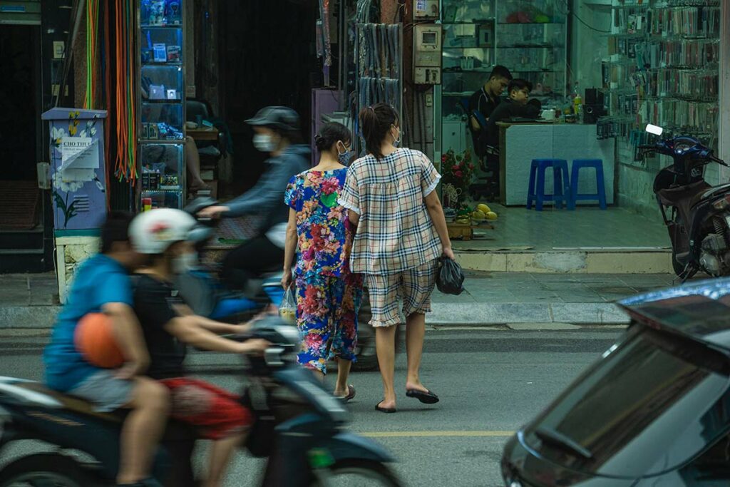 cross the street in Vietnam
