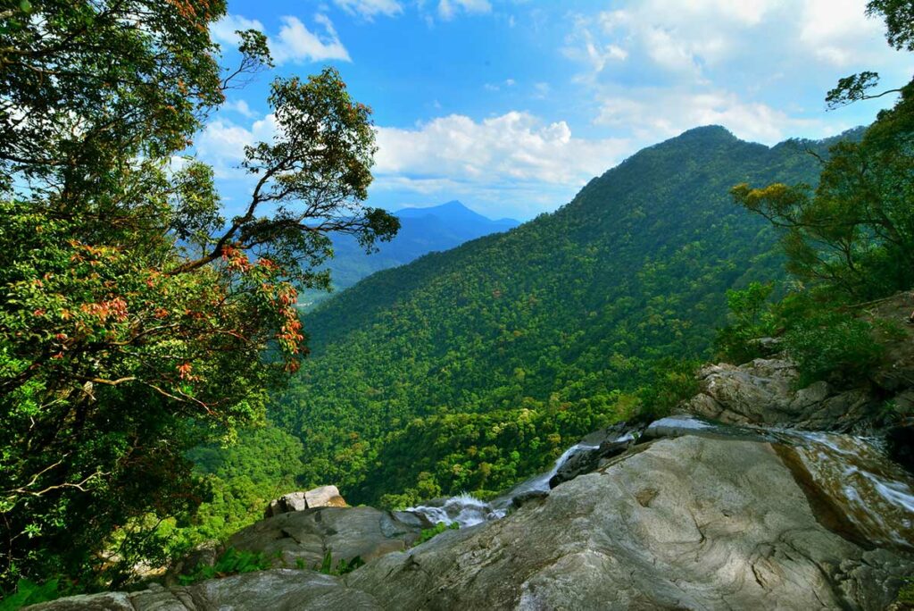 Do Quyen Waterfall in Bach Ma National Park