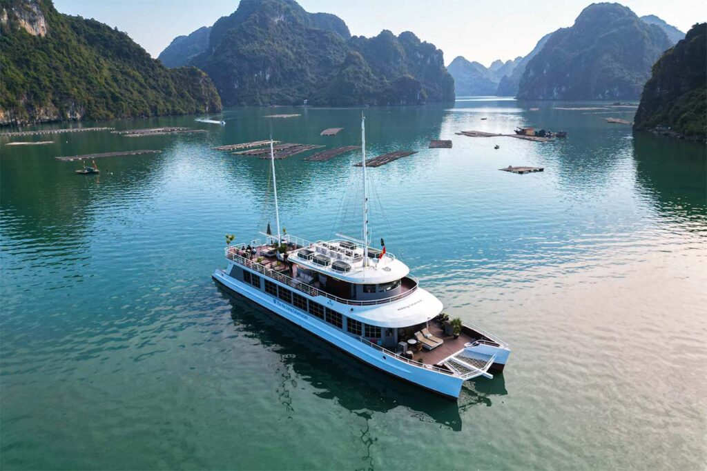 Catamaran Halong Bay day tour