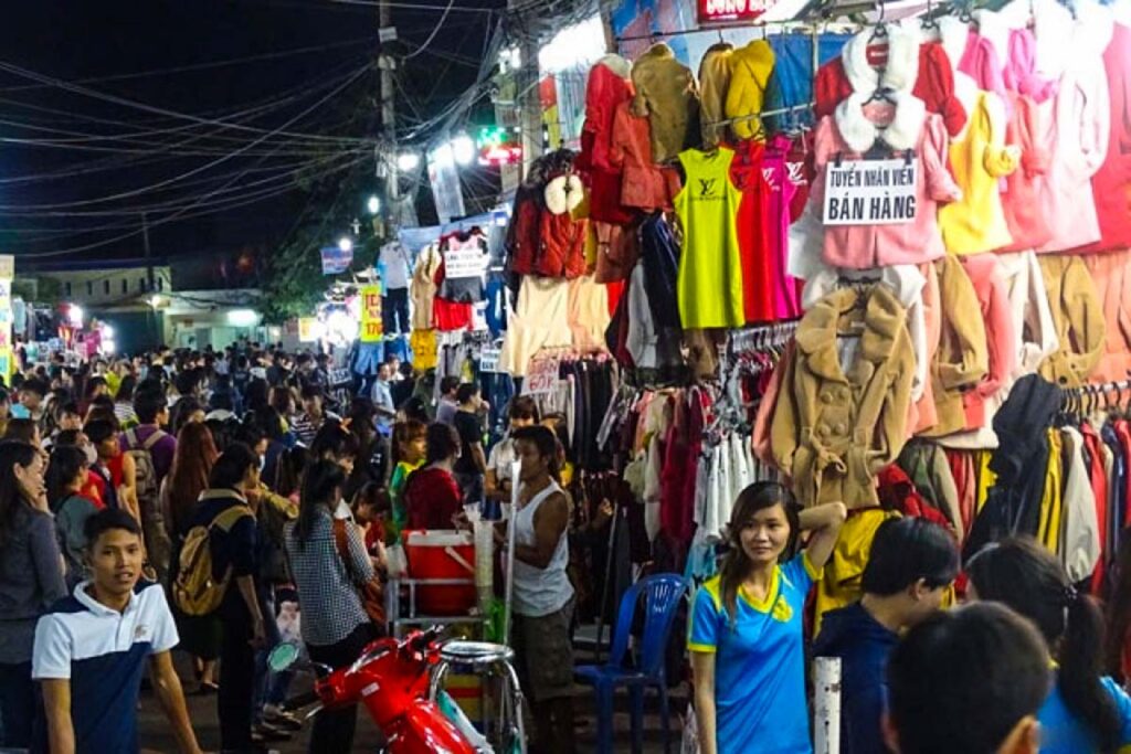 Minh Phung Night Market