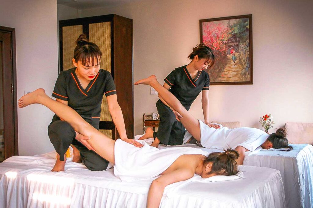 two tourists receiving a massage in Sapa