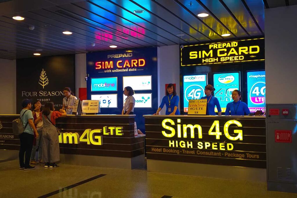 Buying a Vietnamese SIM card at the airport – travel tips for Vietnam